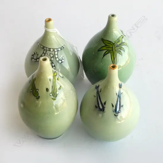 4 KEUM SUN LEE GLAZED PALE GRN MINI VASES, 100mm