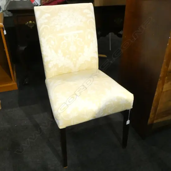 MODERN UPHOLSTERED CHAIR (NO SPRINGS) H.900mm