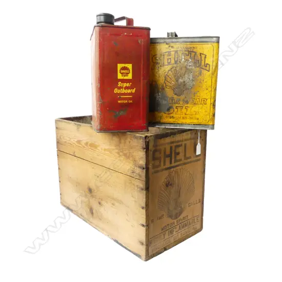 VINTAGE SHELL PETROL CRATE + 2 VINTAGE SHELL JERRY CANS