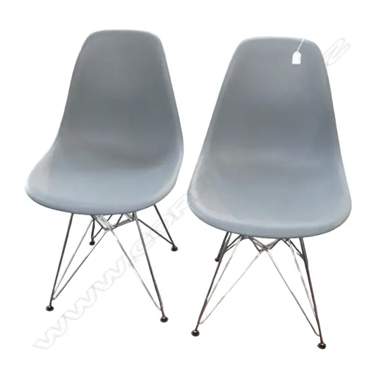 PR HERMAN MILLER EAMES CHAIRS H.800mm