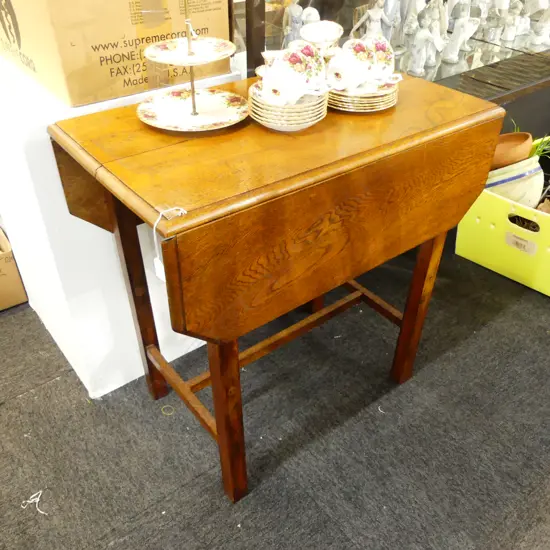 OAK DROP LEAF TABLE