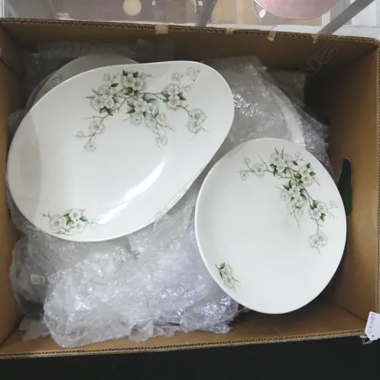 CLARICE CLIFF ROYAL STAFFORDSHIRE DINNER SET