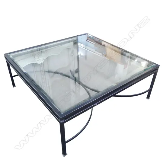 STYLISH MODERN EBONISED STEEL & GLASS LARGE COFFEE TABLE. Crinoline dble stretcher base 1145 x 1145mm