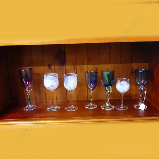 7 WINE GLASSES; 4 VIESNIK H.225mm