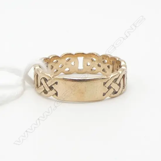9ct GOLD CELTIC KNOT RING 3.08gms SIZE O