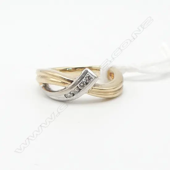 9ct GOLD & DIAMOND RING 3.22gms SIZE I