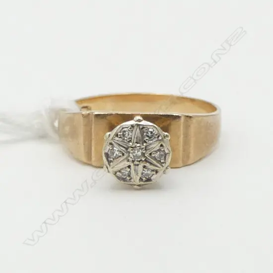 9ct W/G & SINGLE CUT DIAMOND CLUSTER DESIGN RING, 3.52gms SIZE P