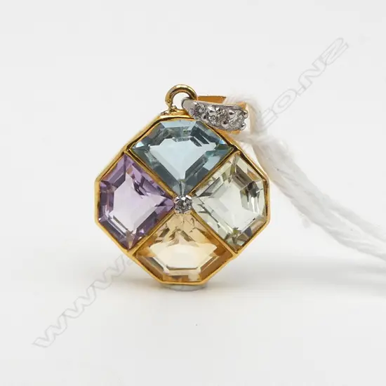 *RTV* 14ct PENDANT, GEM SET, DIAMOND BALE, 2.27gm