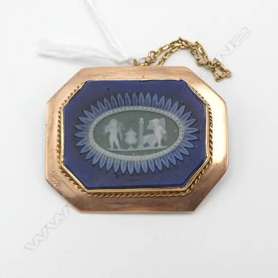 9ct ROSE GOLD FRAMED VICTORIAN WEDGWOOD FRAMED BROOCH 10.3ms