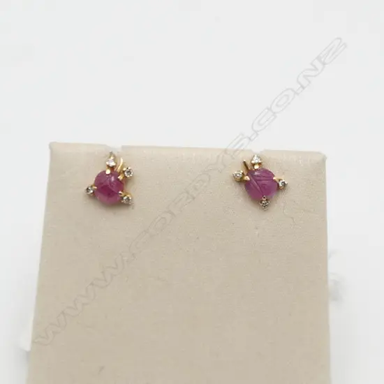 PR 18ct GOLD STUDS, DIAMOND & RUBY SET, 2.31gm