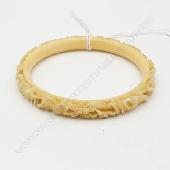 c1900 FINELY FLORAL CARVED IVORY BANGLE