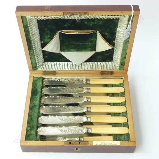 12 PCE EP FISH SET, CASED