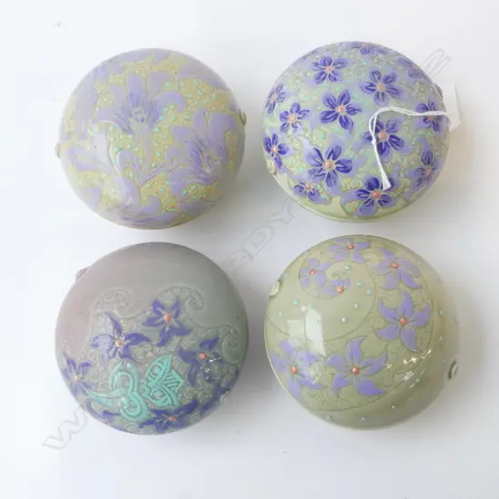 4 GLAZED PORCELAIN TRINKET BOXES by KEUM SUN LEE, lilac & turquoise