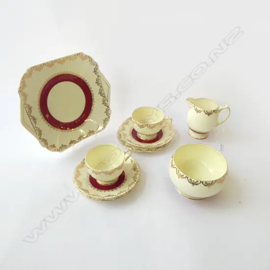 PART SHELLEY CHINA TEASET 2CSPS C/SUGAR & CAKE PLATE RED GILT PAT