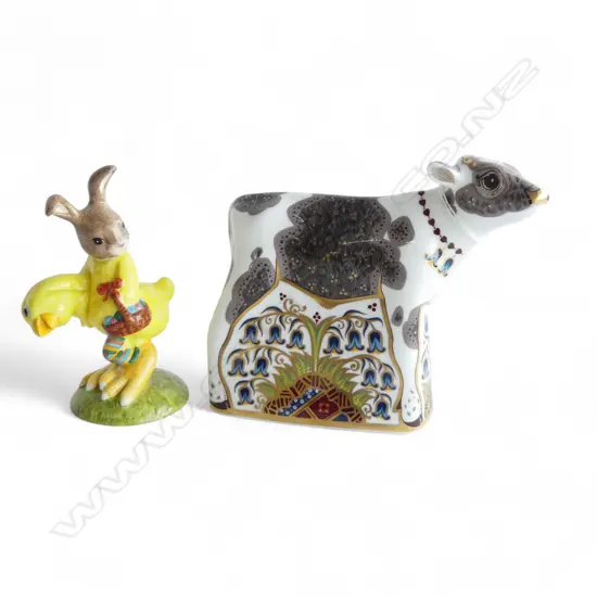 ROYAL CROWN DERBY 'BLUEBELL CALF' PAPERWEIGHT H.120mm + ROYAL DOULTON 'EASTER PARADE' BUNNYKINS