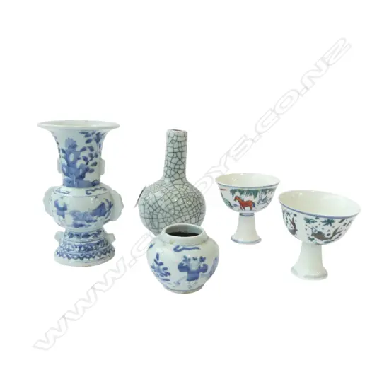 5 ORIENTAL CERAMICS; B/W VASE H.160mm, CRACKLE GLAZE VASE, JAR + WINE CUPS H.85mm