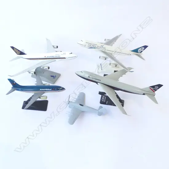 5 MODEL PLANES