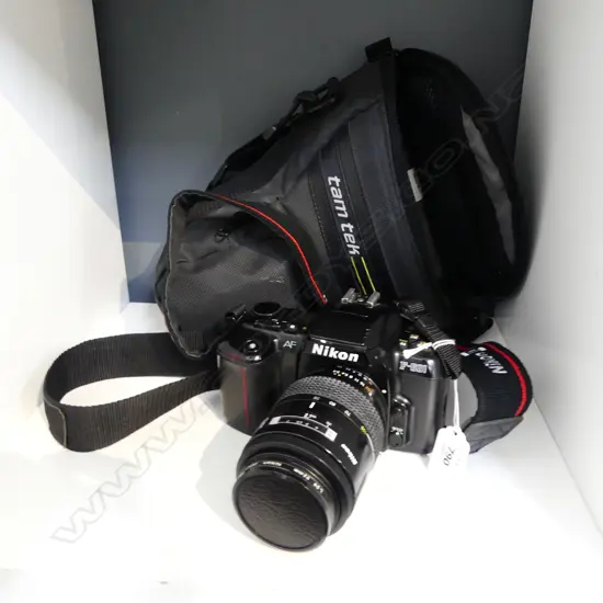 VINTAGE NIKON F-60135MM FILM SLR CAMERA + BAG [WORKING]