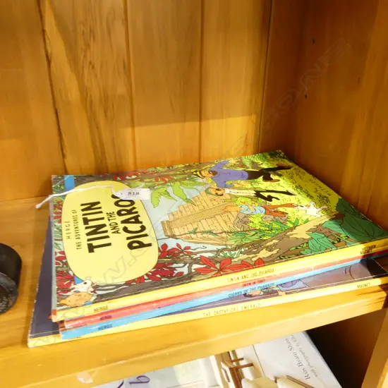 5 TINTIN COMIC BOOKS