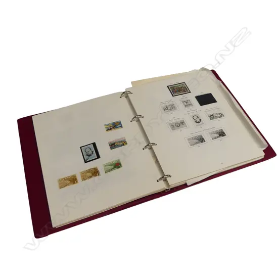 Stanley Gibbons ALBUM NZ STAMPS mainly mint 1930's to 1980's in mounts. Incomplete but some higher values