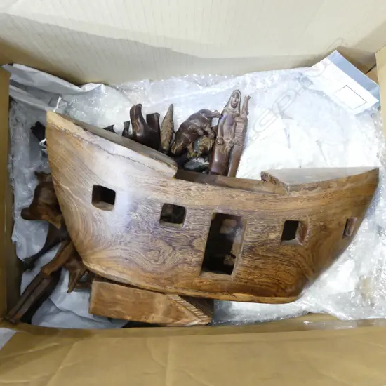 WOODEN NOAHS ARK L.390mm + ANIMALS 