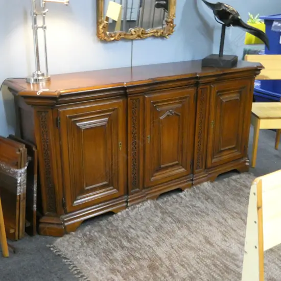 QUALITY MODERN 3 DOOR SIDEBOARD 2000x500x900mm