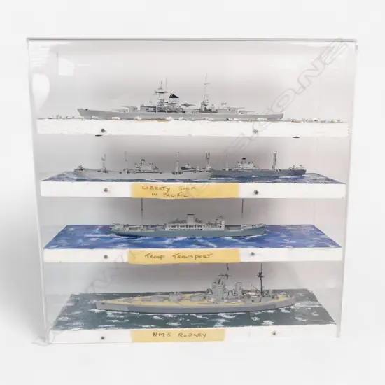 CASED SET OF 5 WW2 NAVAL SHIP MODELS HMS RODNEY ETC H400 L400MM