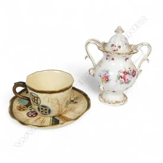 ANTIQUE R/WORCESTER C/S & COALPORT 2 HANDLED LIDDED VASE H140MM