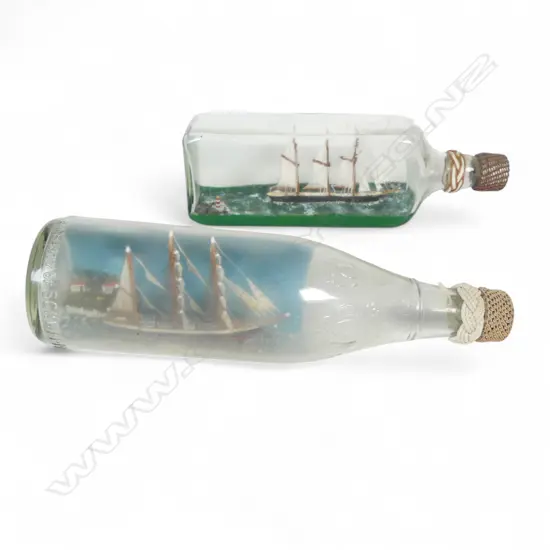 2 SAILING SHIPS IN BOTTLES L290MM