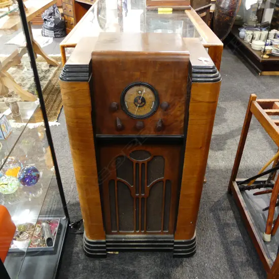 VINTAGE FLOOR STANDING WALNUT SKYSCRAPER BRAND RADIO H980 W500MM