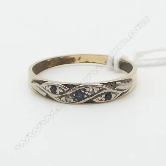 9ct SAPPHIRE & DIAMOND SET BAND RING 1.67gms SIZE Q