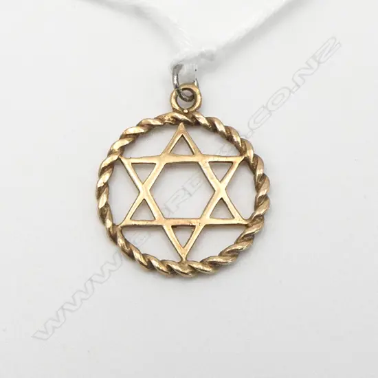 **RTV** 9ct YELLOW GOLD STAR OF DAVID PENDANT 1.24gms