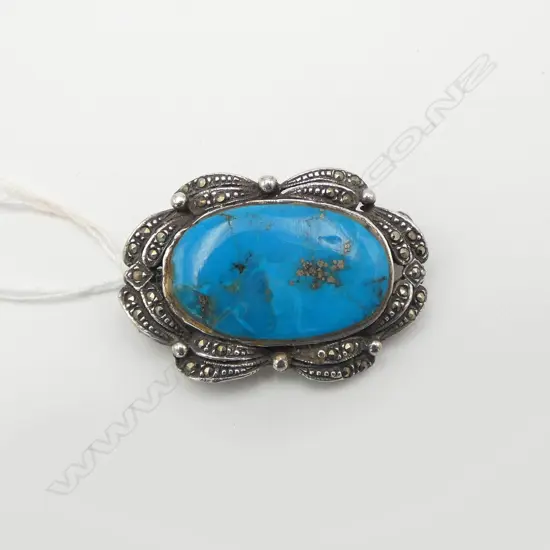 USA ARIZONA TURQUOISE BROOCH in crafted silver mount with marcasites