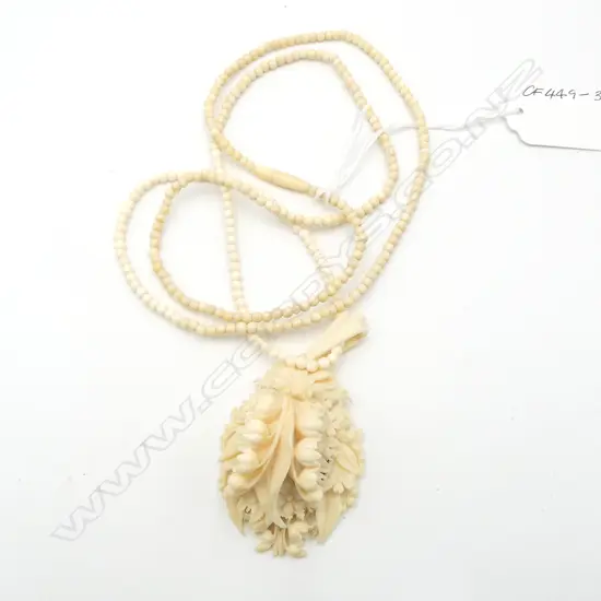 ANTIQUE IVORY PENDANT on FINE IVORY BEAD NECKLACE, pendant opens up for photo, L.55mm, TL.920mm