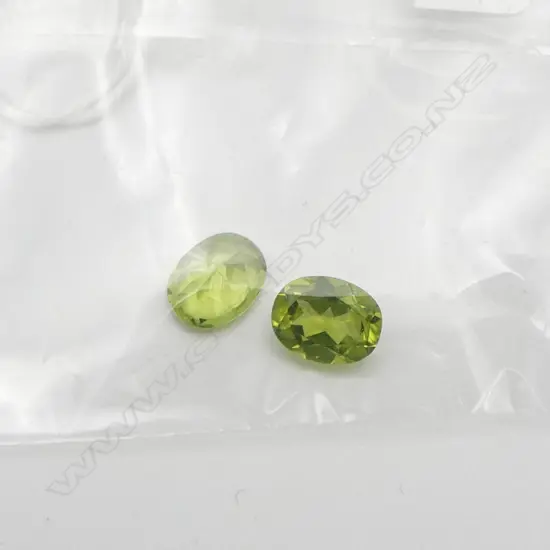PR OVAL CUT PERIDOTS