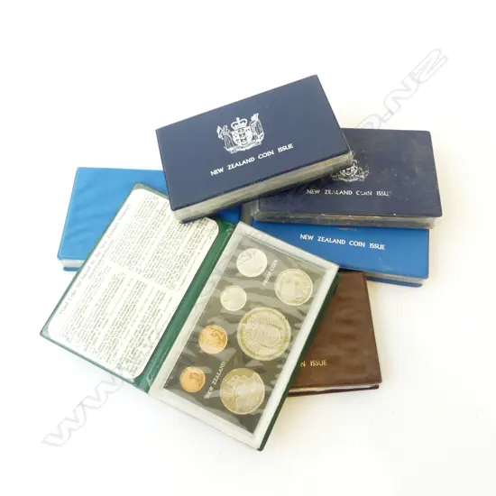 6 NEW ZEALAND COIN ISSUE SETS INCLUDING .925 SILVER DOLLARS approx. 230.25gms