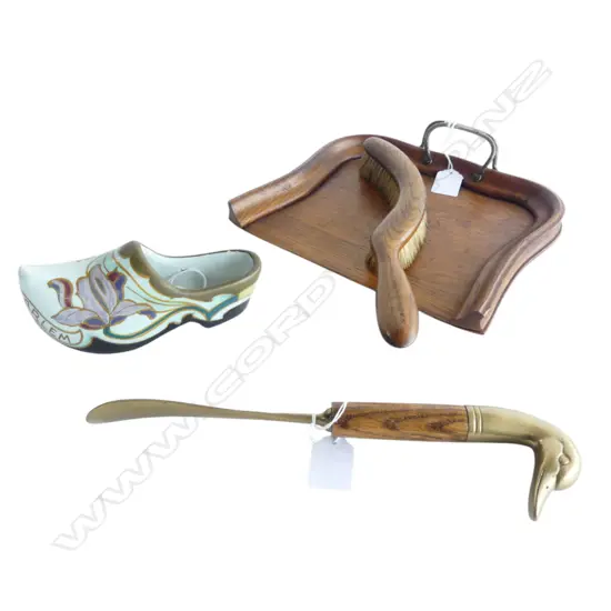 EDWARDIAN OAK CRUMB TRAY & BRUSH, SHOEHORN w BRASS DUCK HANDLE & VINTAGE 'HAARLEM' CLOG