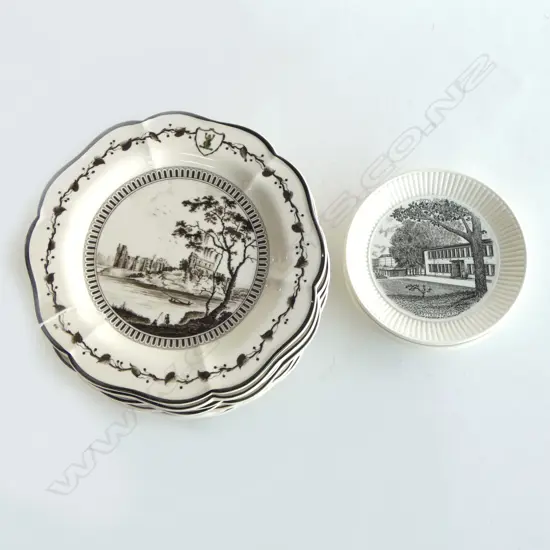 4 WEDGWOOD 'GENIUS COLLECTION' PLATES, 6 WEDGWOOD ARCHITECTURAL PLATES & 4 SMALL 'JOSIAH WEDGWOOD' PLATES
