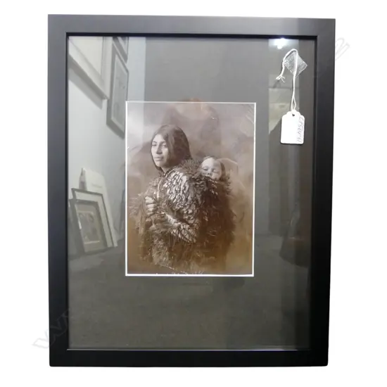 c.1900 PHOTOGRAPHER UNKNOWN portrait of a Māori woman & child wearing a tag clock 185 x 140mm