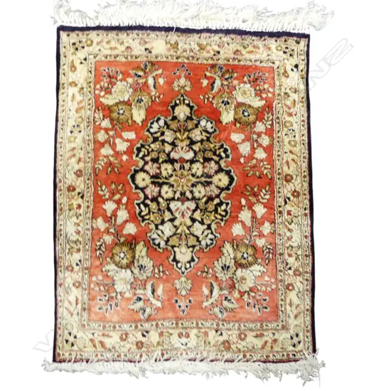 SMALL SILK RUG 740x590mm