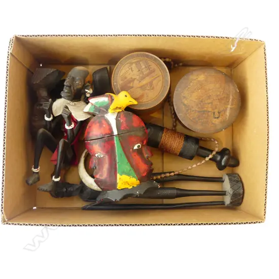BOX OF ETHNIC WOOD CARVINGS BOXES & BOAR TUSK NECKLACE