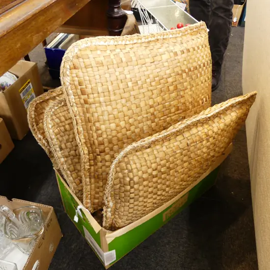 4 WOVEN FLAX CUSHIONS