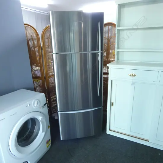 FISHER & PAYKEL FRIDGE 635x700x1700mm