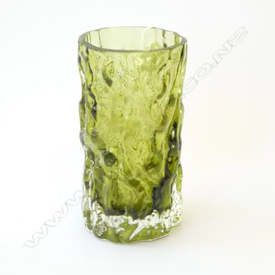 1960’S BARK TEXTURED GREEN CASED GLASS VASE BY INGRID GLASSHUTTE GERMANY, H.180MM (SOME SMALL RIM FRITS)