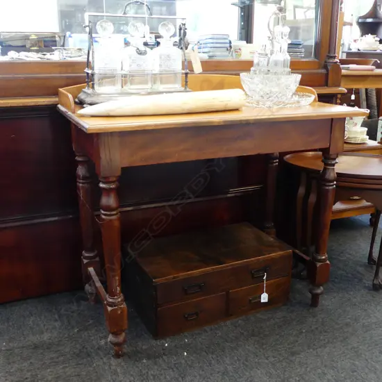 WOODEN DESK 915x485x840mm