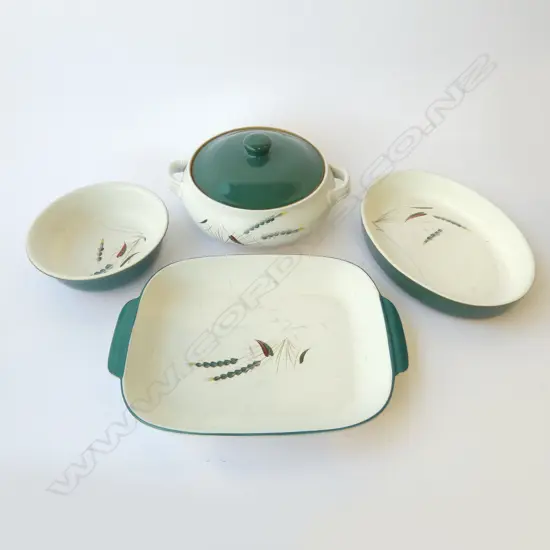 4 PCES. DENBY 'GREEN WHEAT STONEWARE CROCKERY