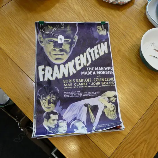 9 MOVIE POSTERS 450x305mm