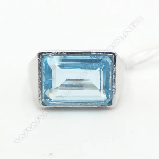 SILVER TOPAZ SET RING, ADJUSTABLE SIZE, stone glued in