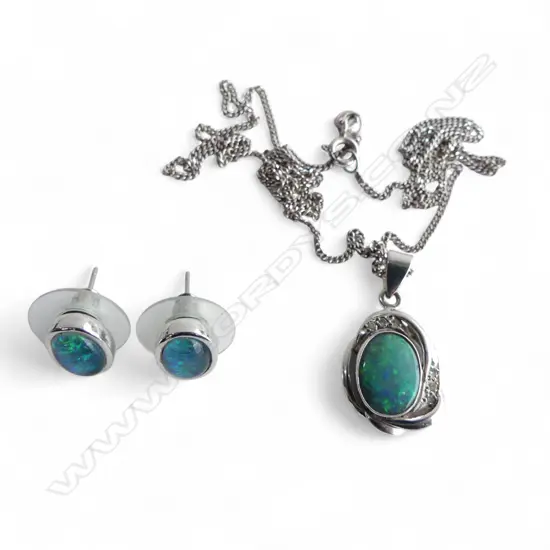 10CT BLACK OPAL & DIAMOND PENDANT NECKLACE + PR EARRINGS