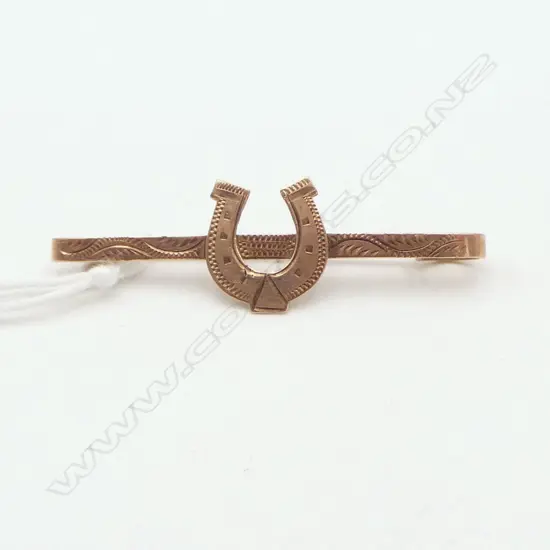 9CT HORSE SHOE BAR BROOCH, 2.07gms